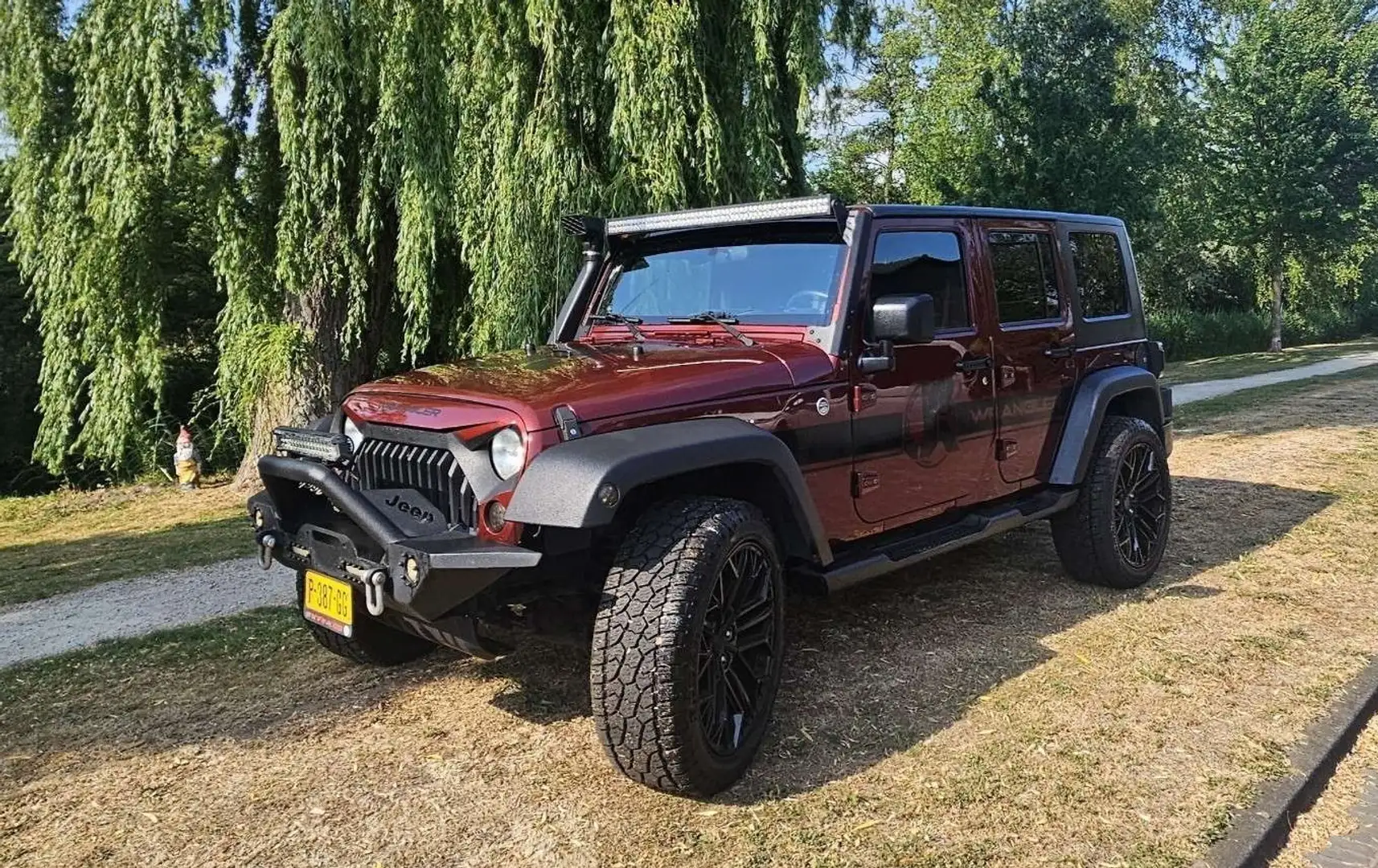 Jeep Wrangler 3.8 Sahara Червоний - 1