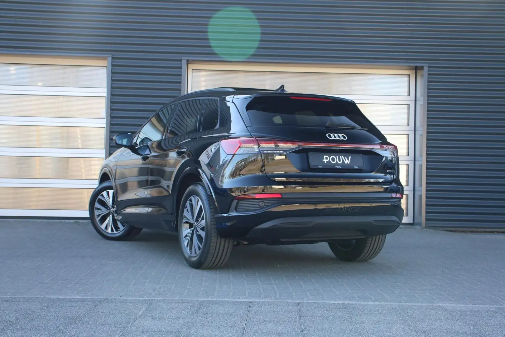 Audi Q4 e-tron 45 quattro 286pk Advanced edition 82 kWh | Assiste Negru - 2