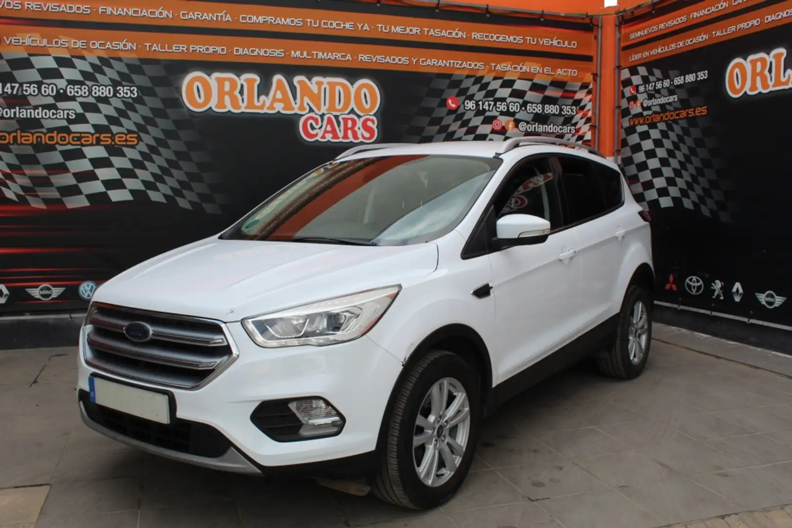 Ford Kuga 1.5TDCi Auto S&S Titanium 4x2 120 Blanco - 1