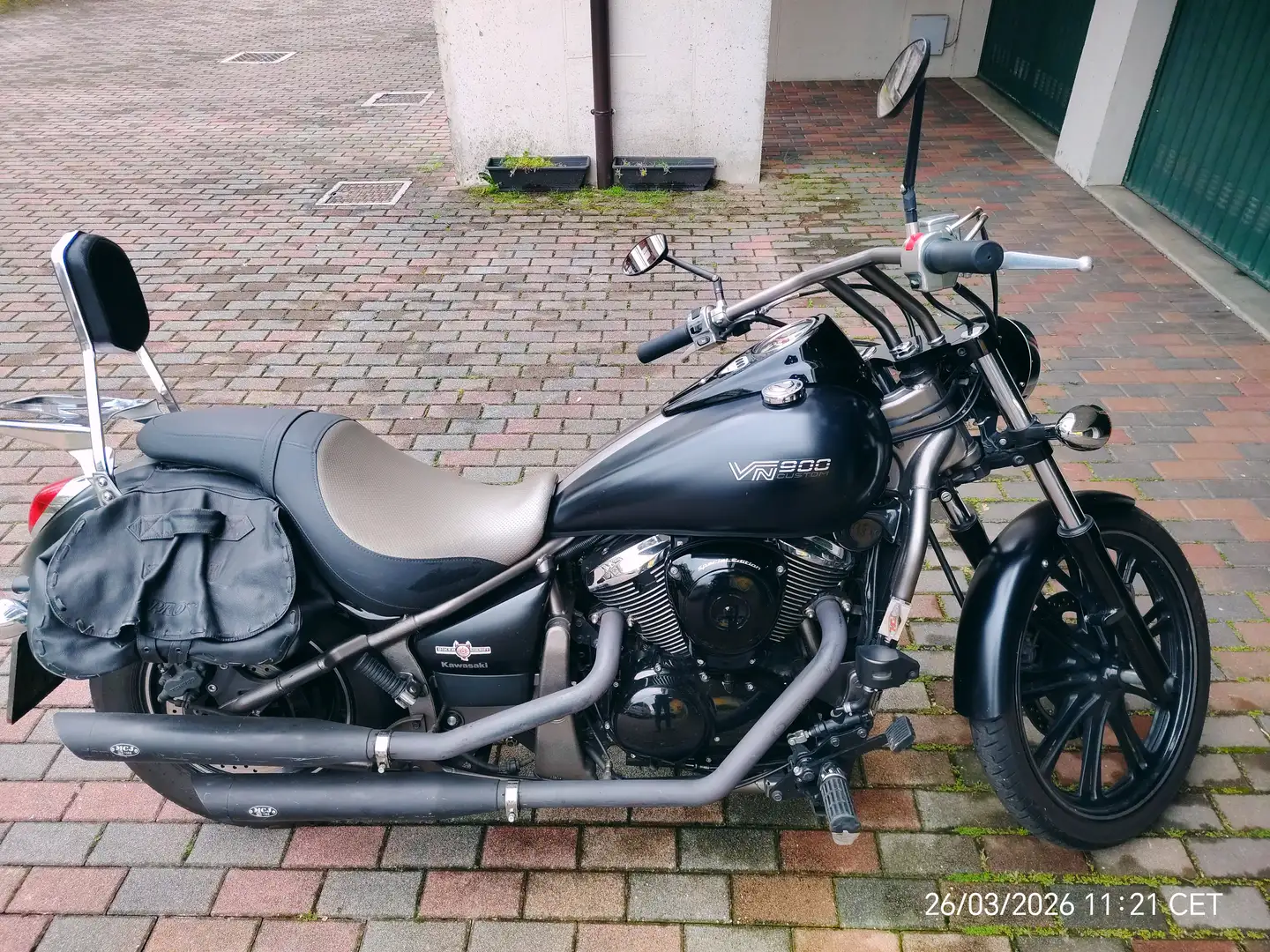 Kawasaki VN 900 Custom - Edizione Speciale Negro - 2