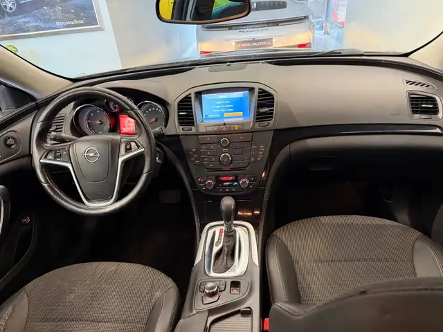 Opel Insignia view 7