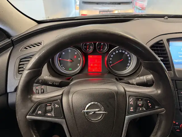 Opel Insignia view 6