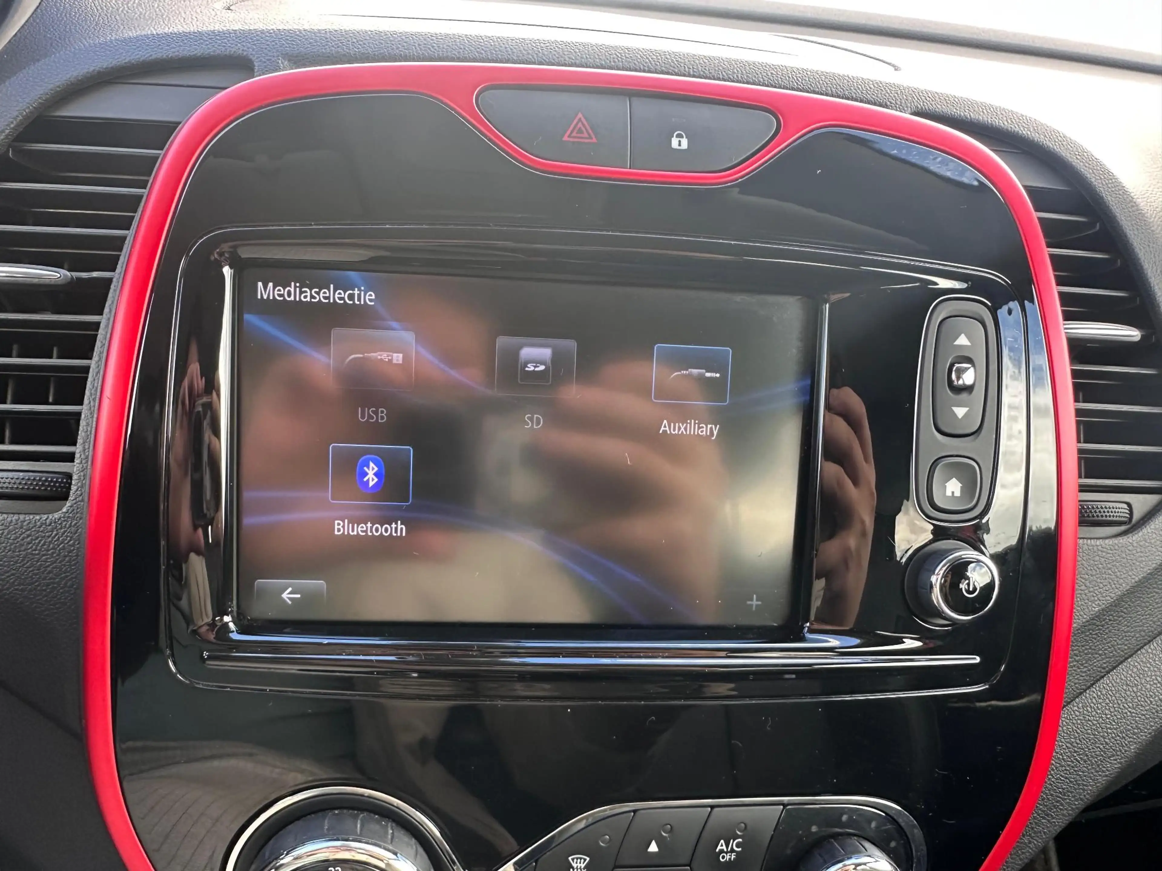 Renault Captur 1.2 TCe Xmod NL-AUTO | NAVI | CAMERA | LEDER — photo 21