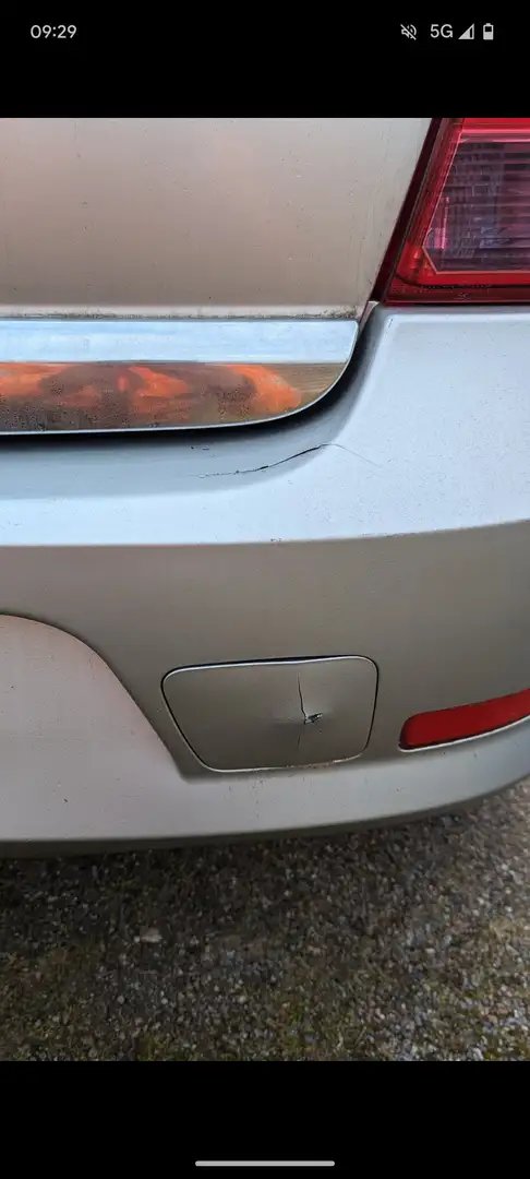 Dacia Logan Logan 1.6 16V Laureate Stříbrná - 2