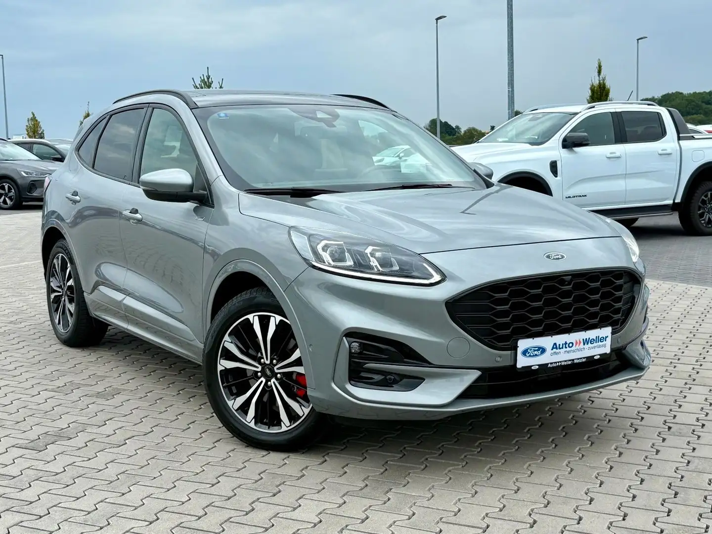 Ford Kuga Plug-In Hybrid ST-Line X PANO 19-Zoll AHK Zilver - 2