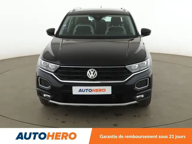 Volkswagen T-Roc view 9