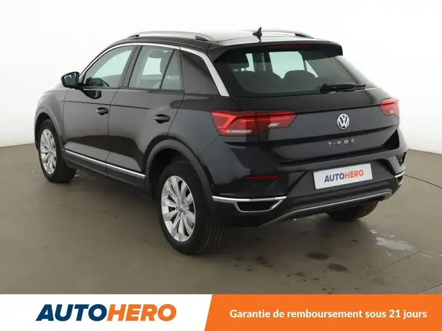 Volkswagen T-Roc view 4