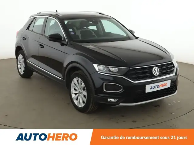 Volkswagen T-Roc view 8