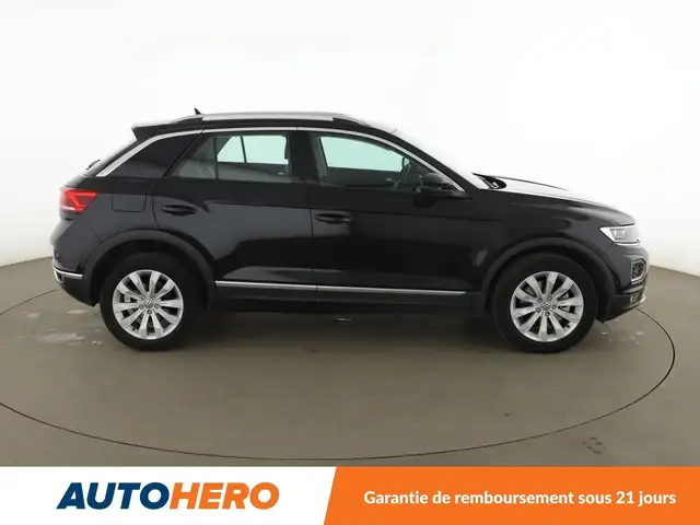 Volkswagen T-Roc view 7
