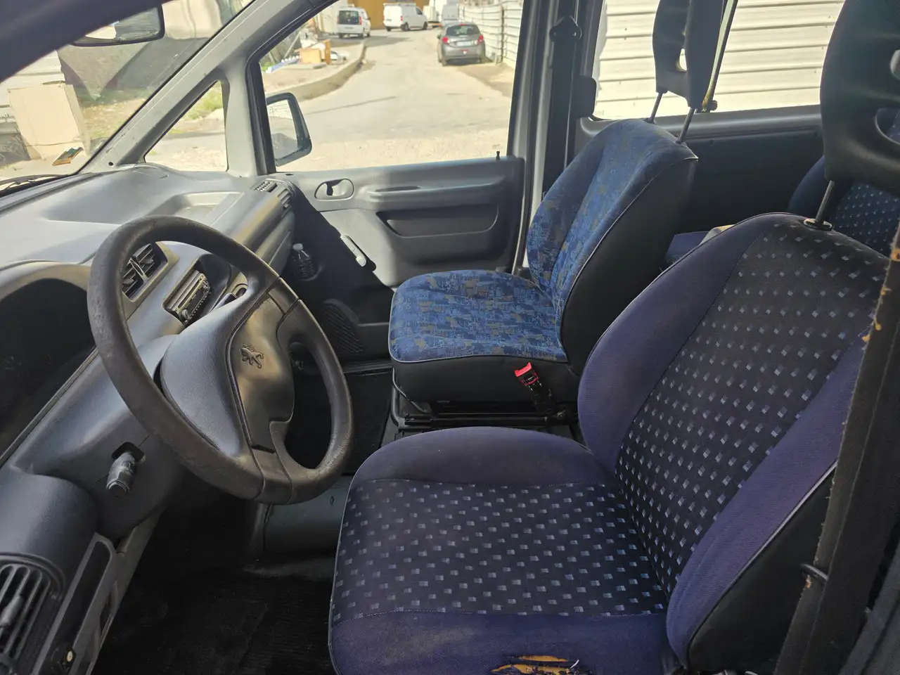 Peugeot Expert 2.0e 16V Combi (8pl), foto 10