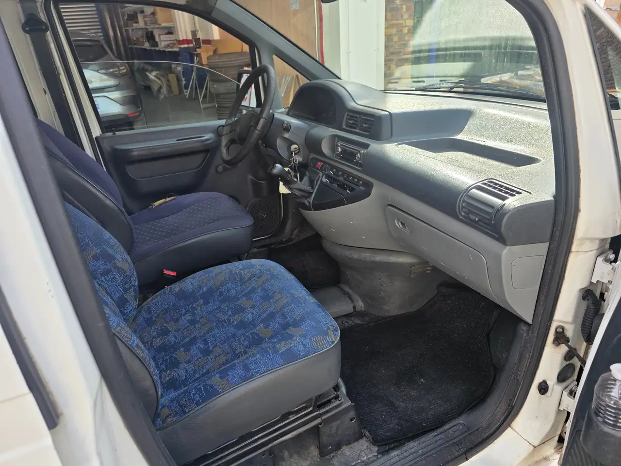 Peugeot Expert 2.0e 16V Combi (8pl), foto 12
