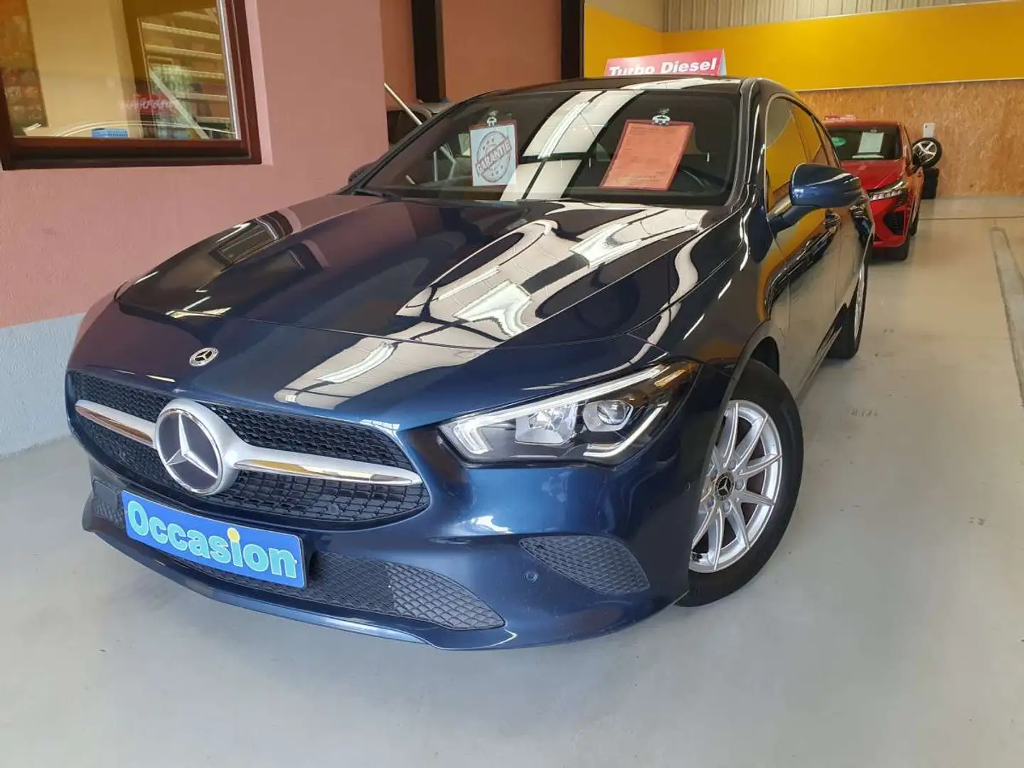 Mercedes-Benz CLA 180 CDI SHOOTING BREAK BUSINESS SOLUTION Bleu - 1