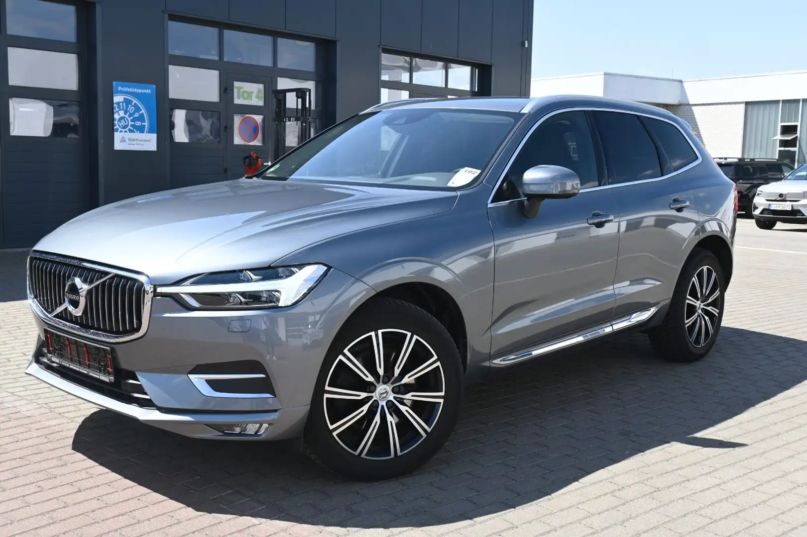 Volvo XC60 B5 D AWD Inscription*RFK*H&K*STDHZG*ACC Grau - 1