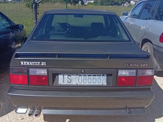 Renault R 21 R21 5p 2.0i 12v TXI