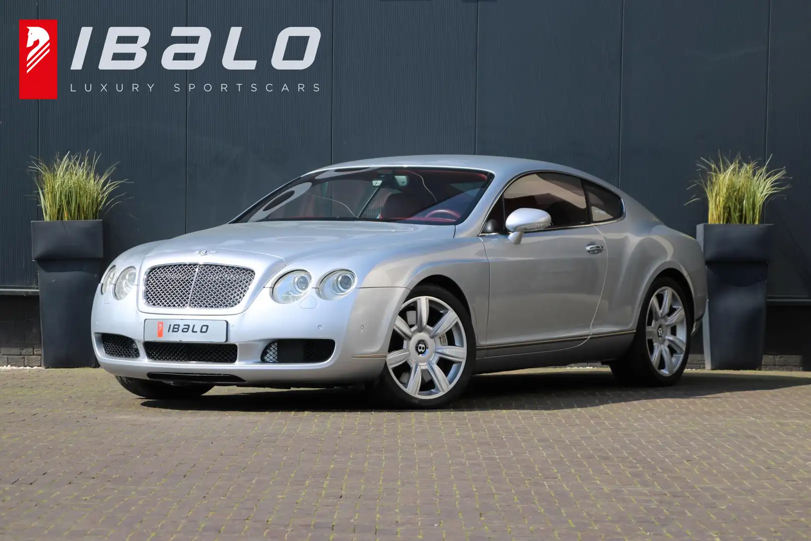 Bentley Continental GT W12 560pk | Youngtimer | BTW auto | Lage KM-stand siva - 1