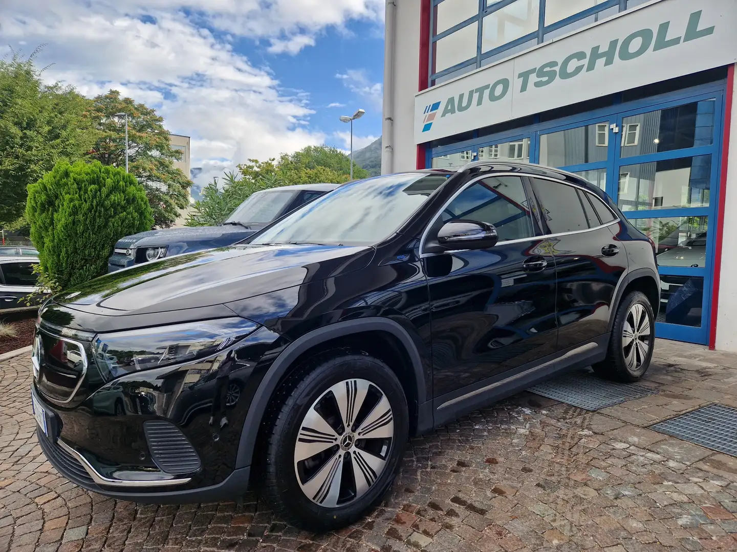 Mercedes-Benz EQA 250 66kWh 190Cv Sport Widescreen Display LED PDC Navi Nero - 1