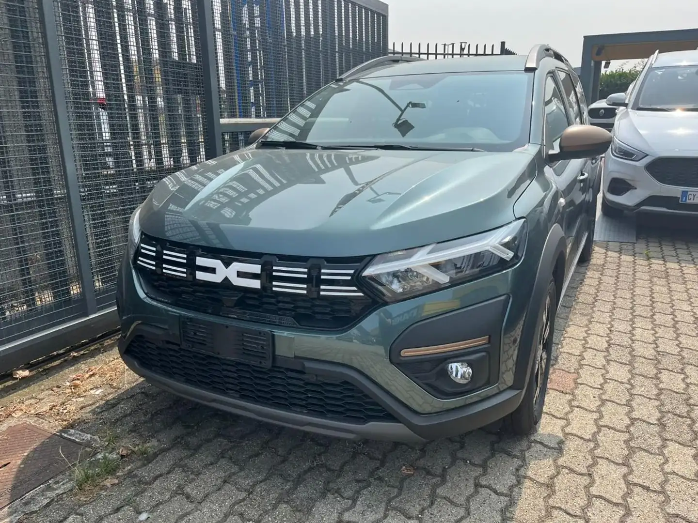Dacia Jogger 1.0 TCe GPL 100 CV 7 posti Extreme Up Verde - 2