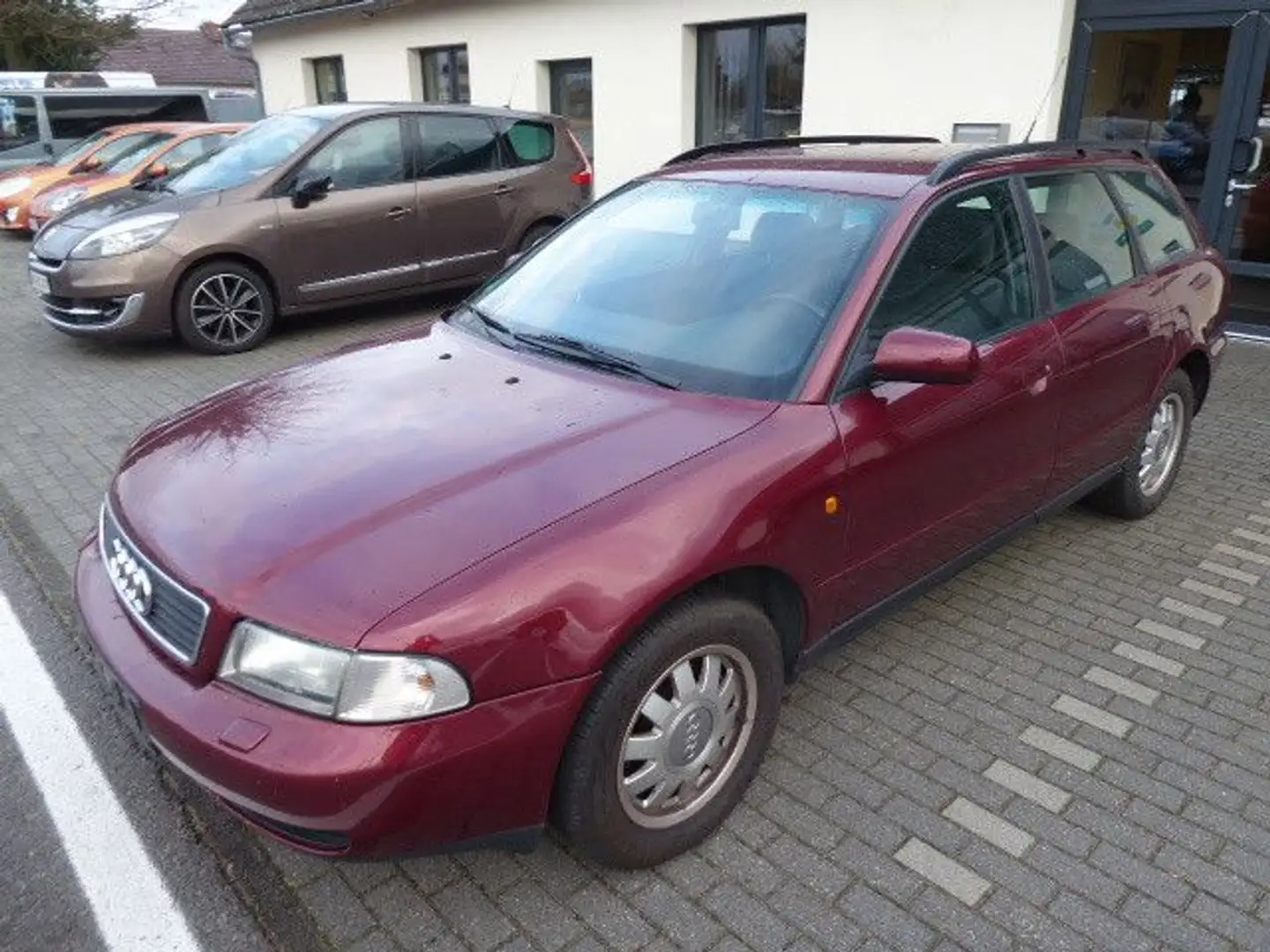 Audi A4 1.6 Avant Rot - 2