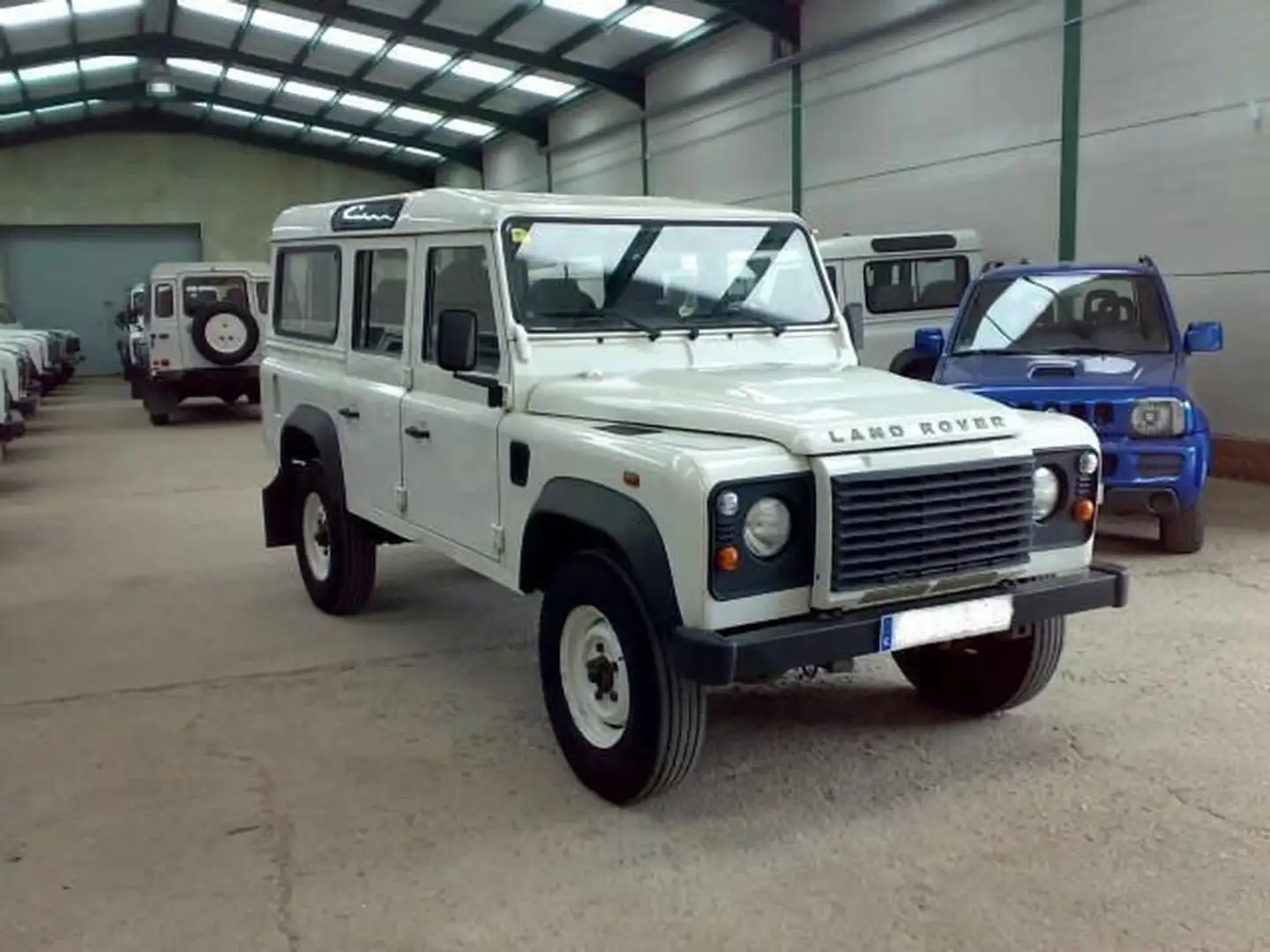 Land Rover Defender 110 SW E Blanco - 2