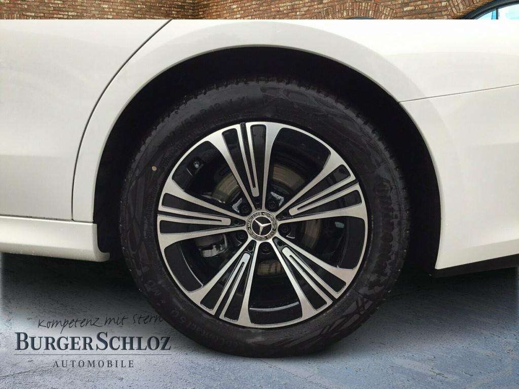 Mercedes-Benz E 200