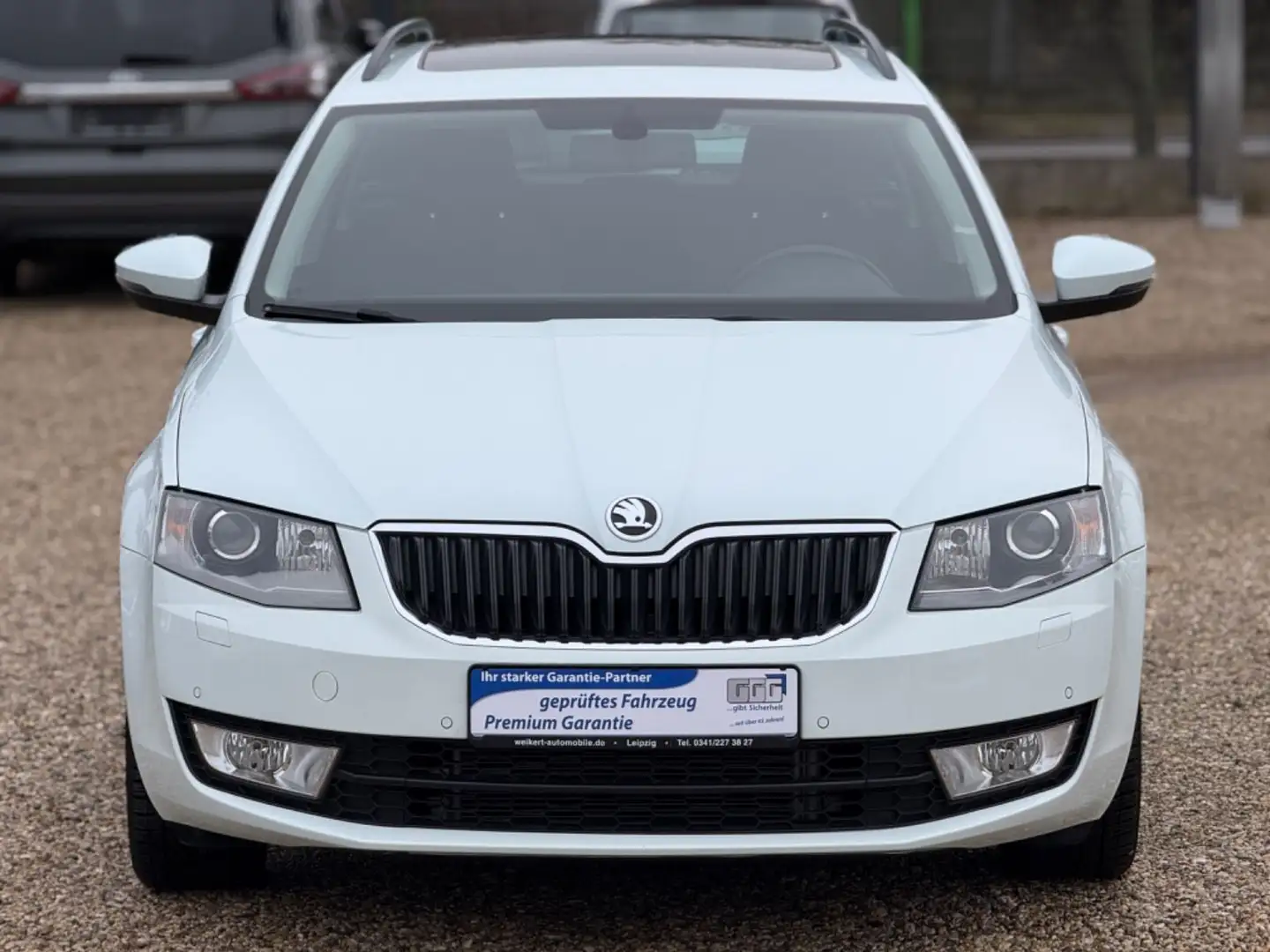 Skoda Octavia Kbi. 2.0 TDI/Aut./Bi-Xenon/keyless/Pano! Blanc - 2