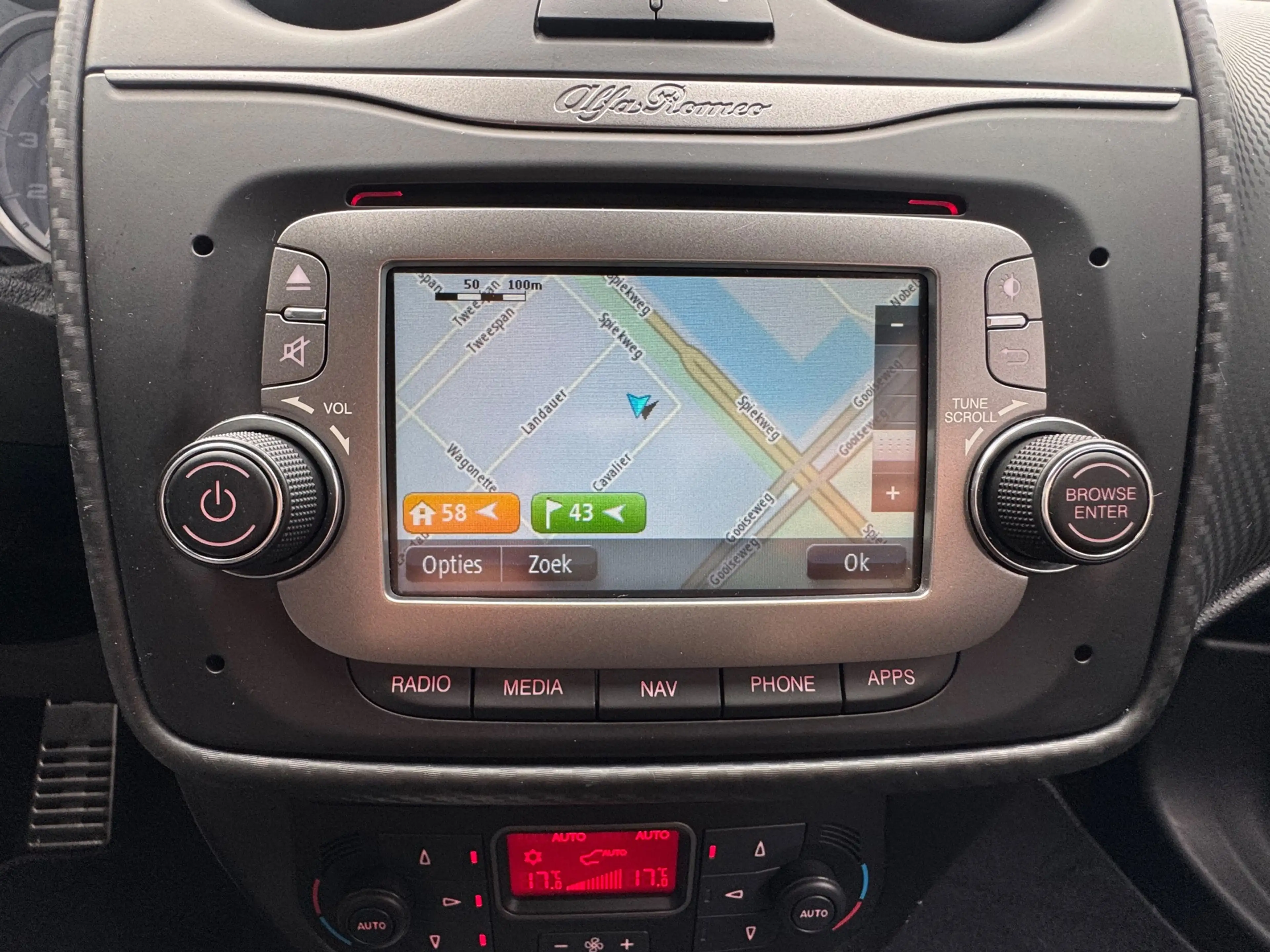 Alfa Romeo MiTo 0.9 TwinAir Nap / Clima / Mat — photo 12