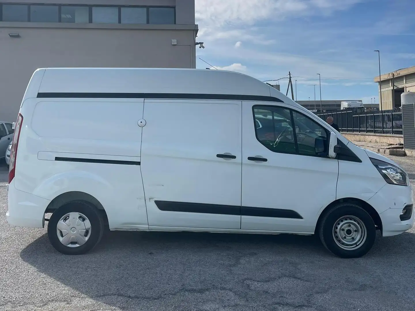 Ford Tourneo Custom 300 L2H2 2.0 ECOBLUE HYBRID FURGONE 3 POSTI - 2021 Blanc - 2
