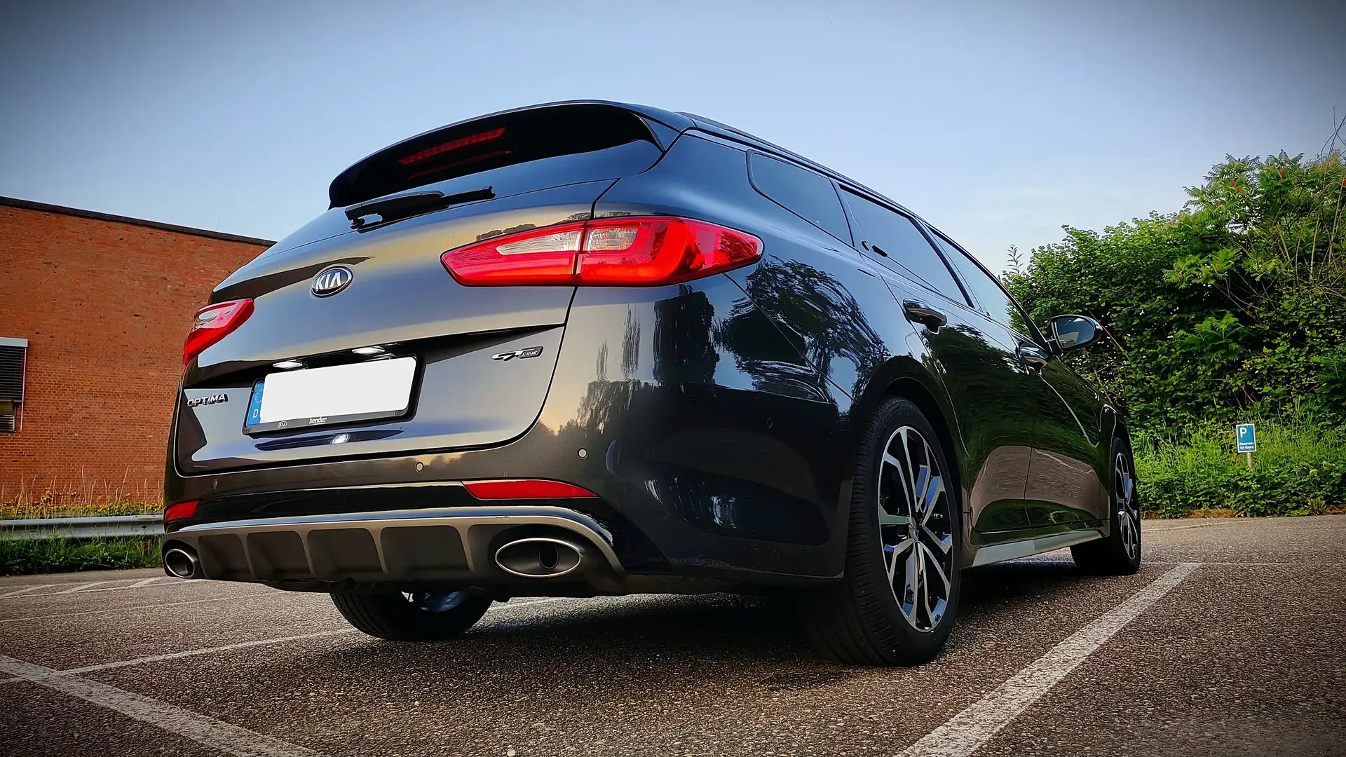 Kia Optima Optima Sportswagon 1.7 CRDI DCT GT Line Grau - 1