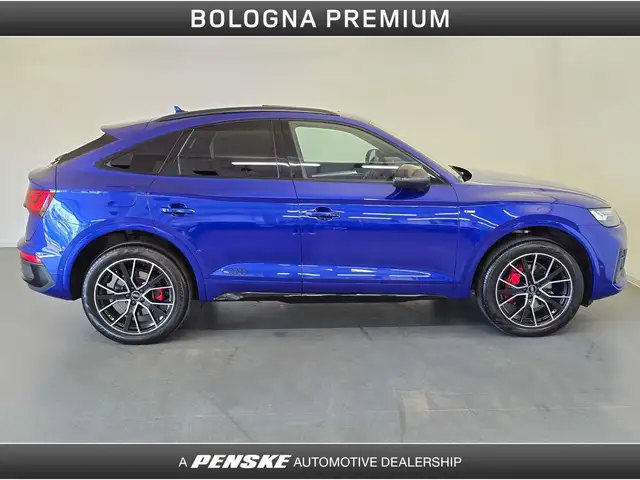 Audi Q5 view 6
