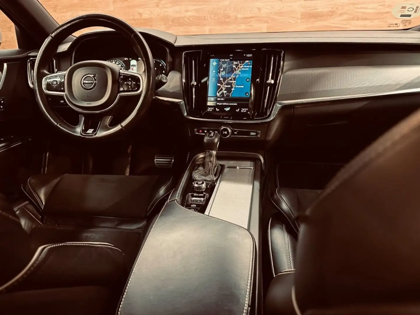 Volvo V90 D5 R-Design AWD Aut. Gris - 2