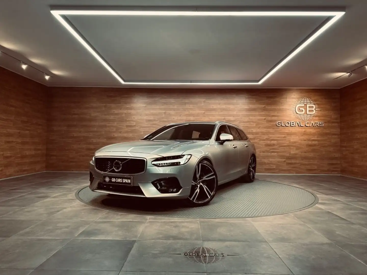 Volvo V90 D5 R-Design AWD Aut. Gris - 1