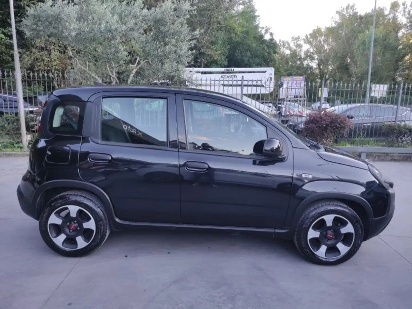 Fiat Panda Panda 1.0 firefly hybrid Cross s Noir - 2