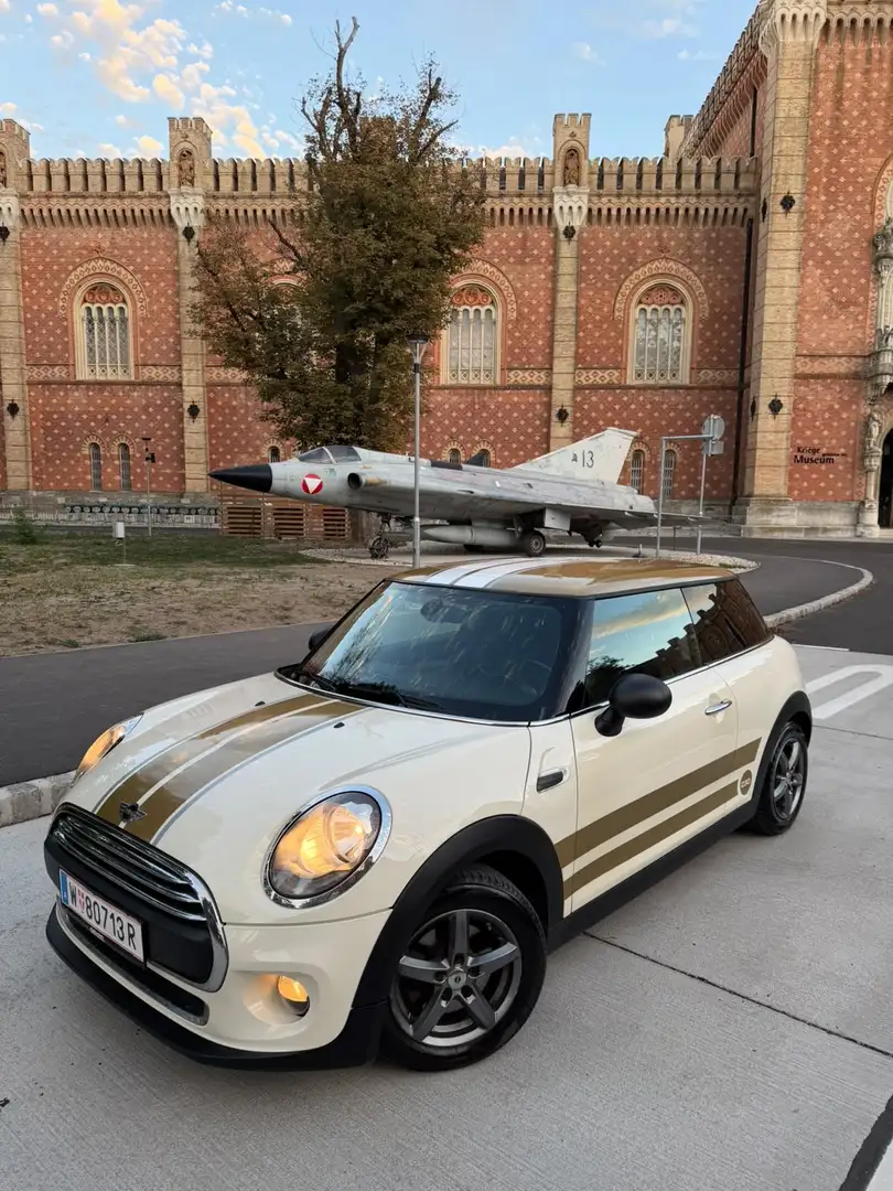 MINI One Edition 30 *PICKERL 05/2027+4* - 1