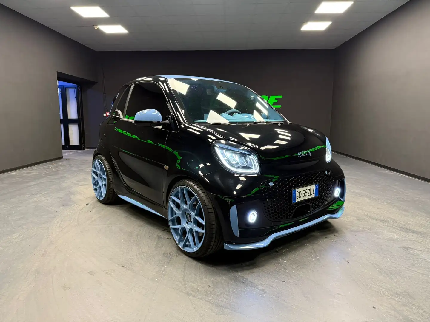 smart forTwo 0.9 t 90cv twinamic ALLESTIMENTO MOJEN Nero - 1