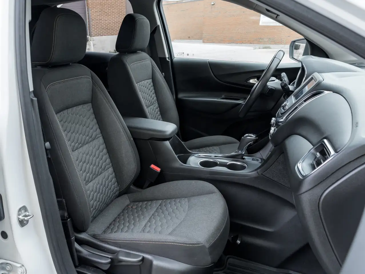 Chevrolet Equinox снимка Chevrolet Equinox