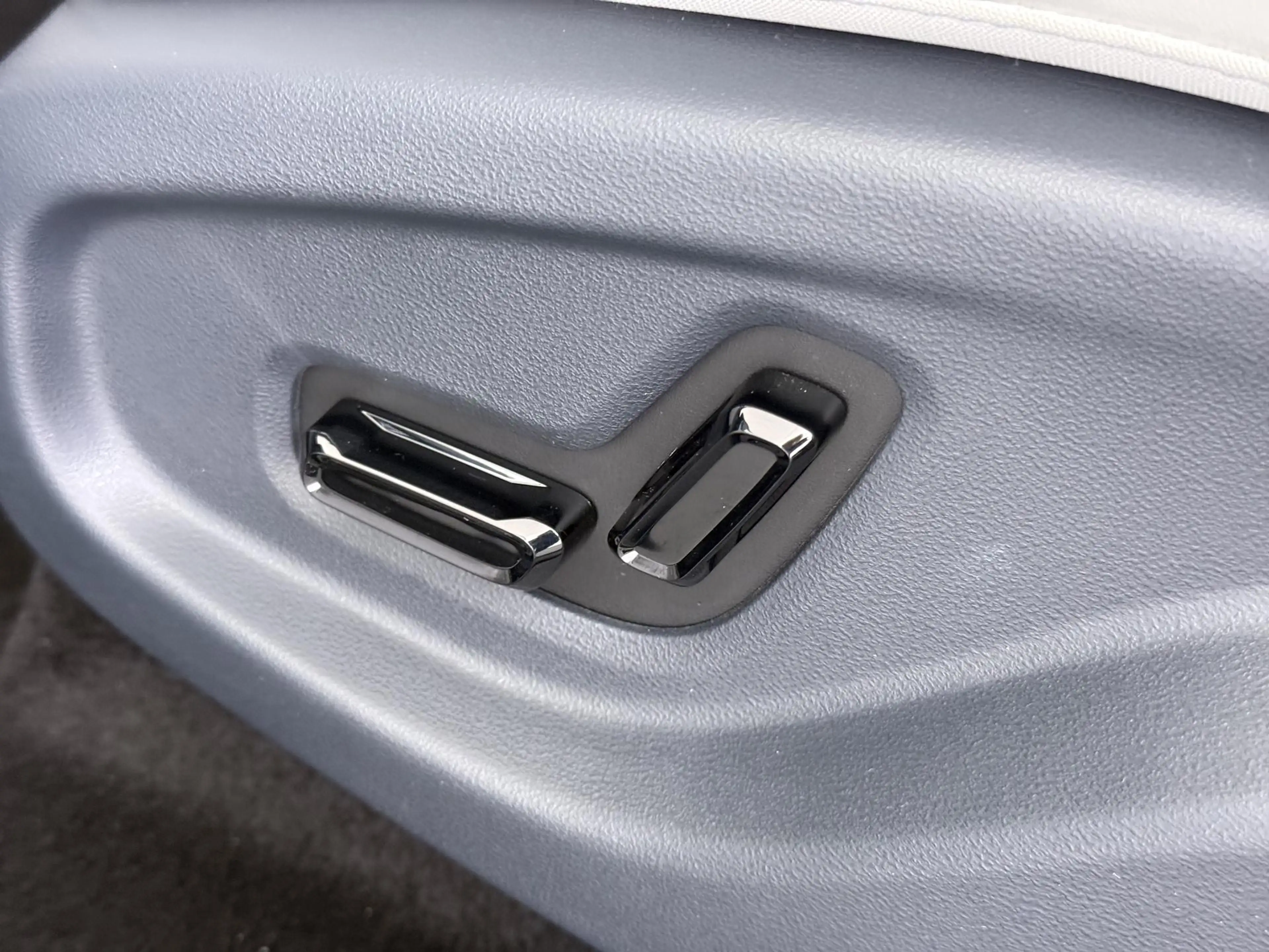 Geely E5 Max+ 68 kWh Panoramadak | 360 Camera | Stoelmassag — photo 13