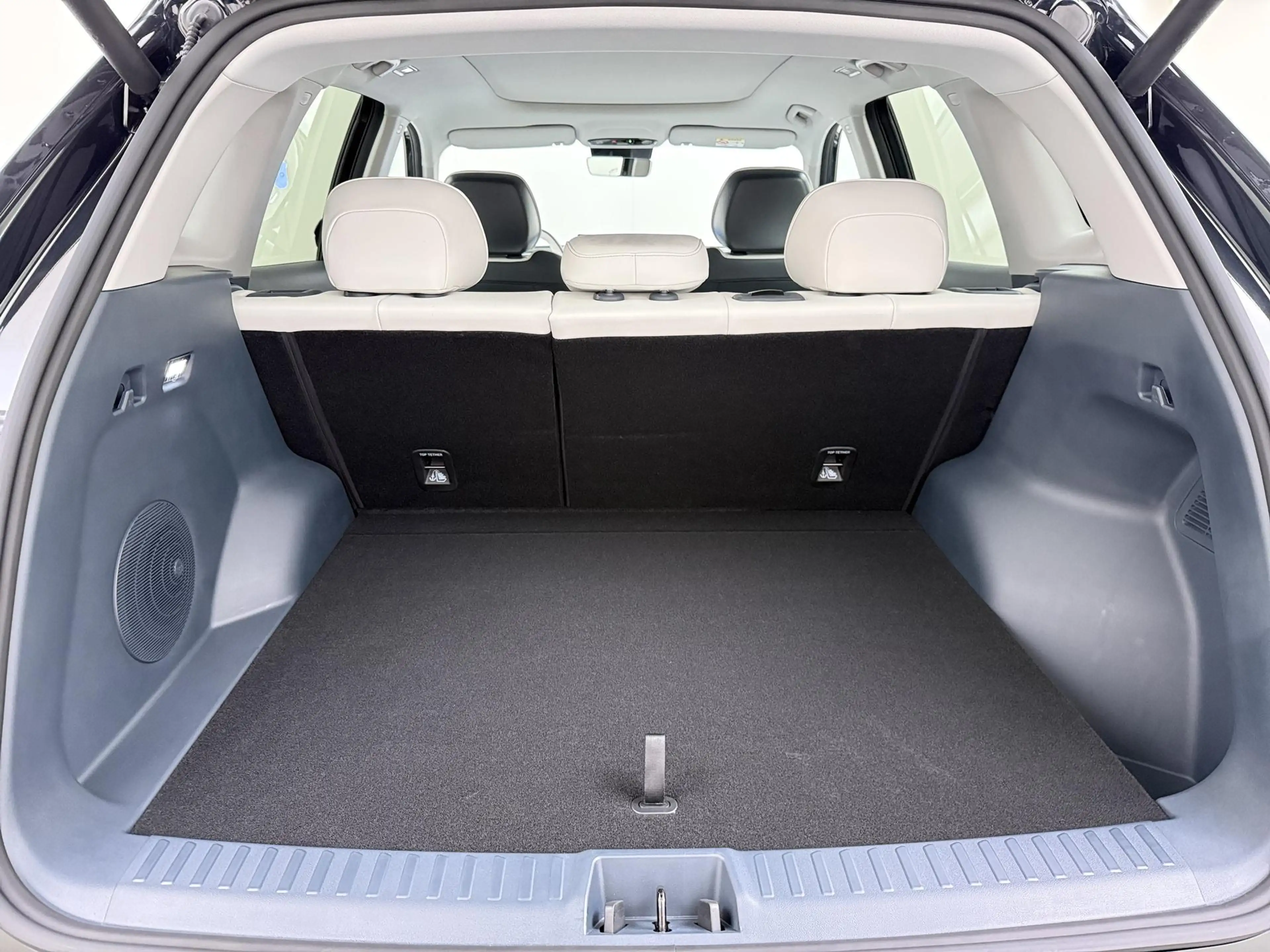 Geely E5 Max+ 68 kWh Panoramadak | 360 Camera | Stoelmassag — photo 6