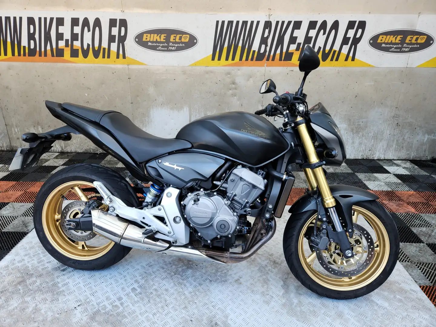Honda Hornet Noir - 1