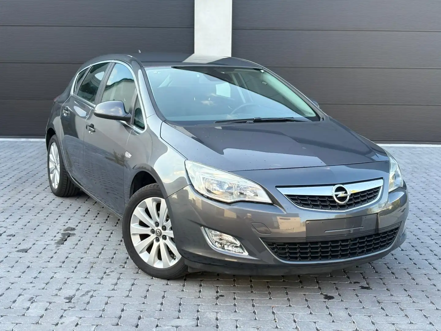 Opel Astra 1.4 ecoFLEX Cosmo - 1