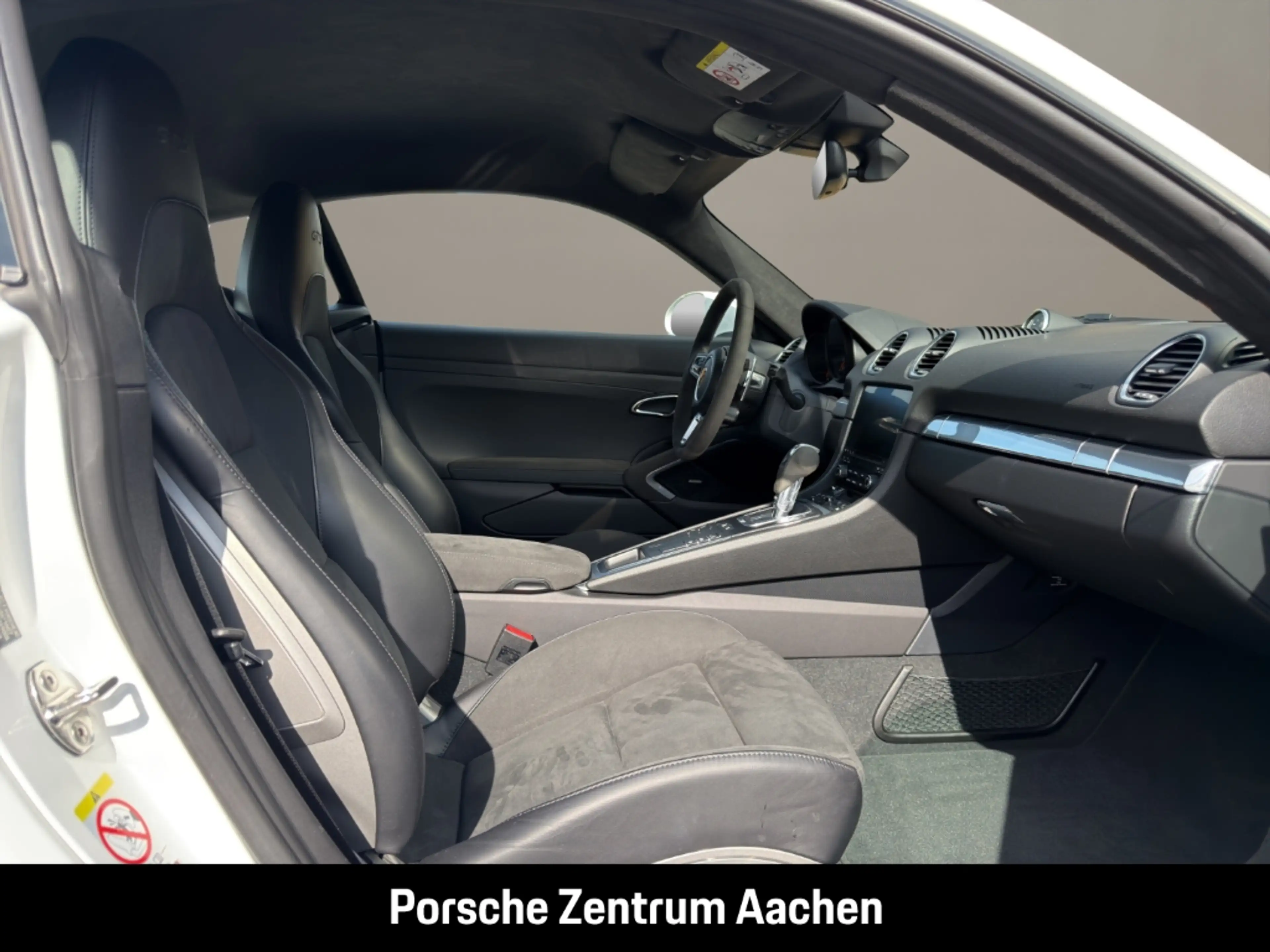 Porsche Cayman 718 GTS 4.0 PDK Sportabgas BOSE Kamera — photo 12