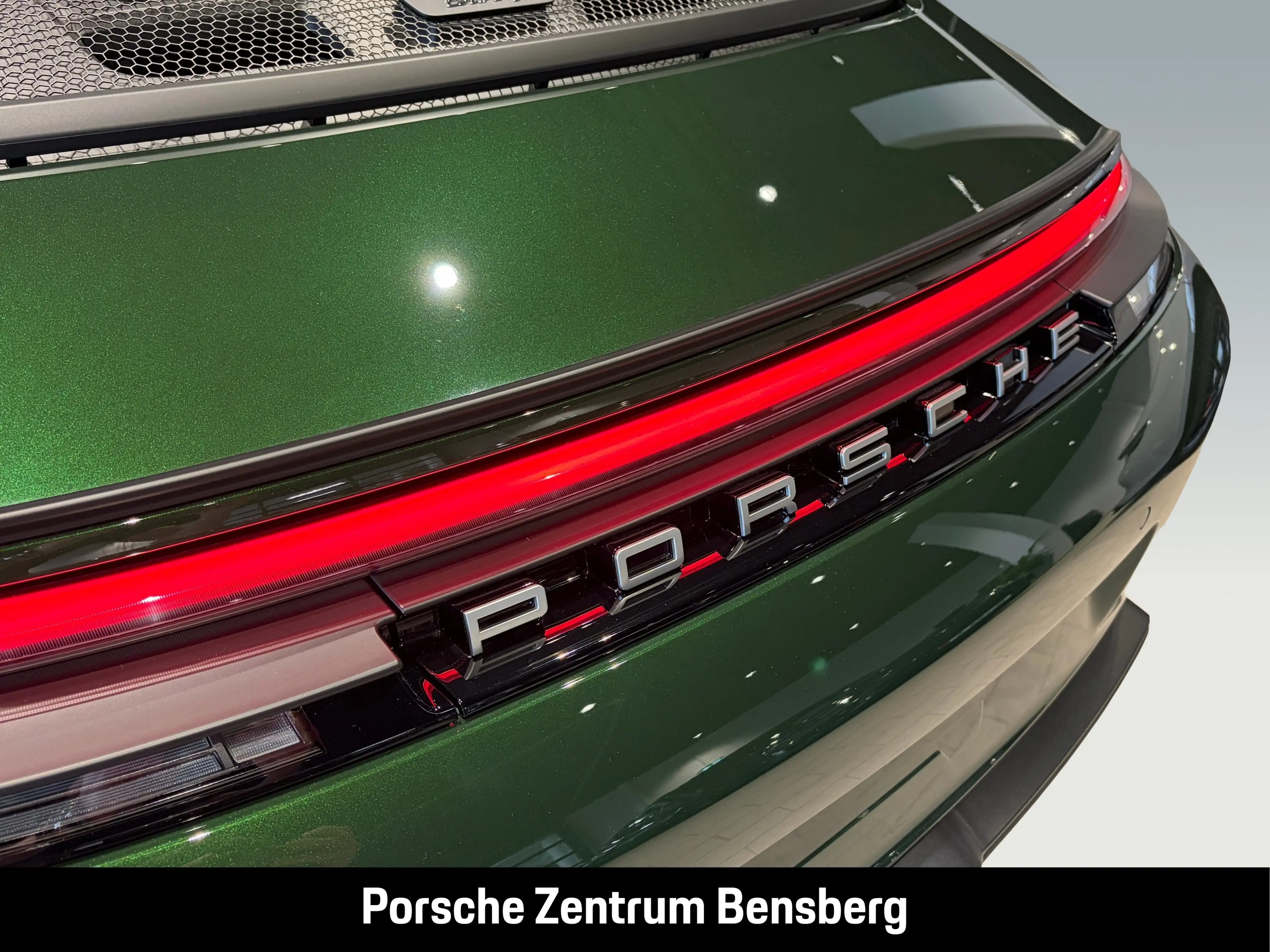 Porsche 911 GT3 mit Touring Paket — photo 14