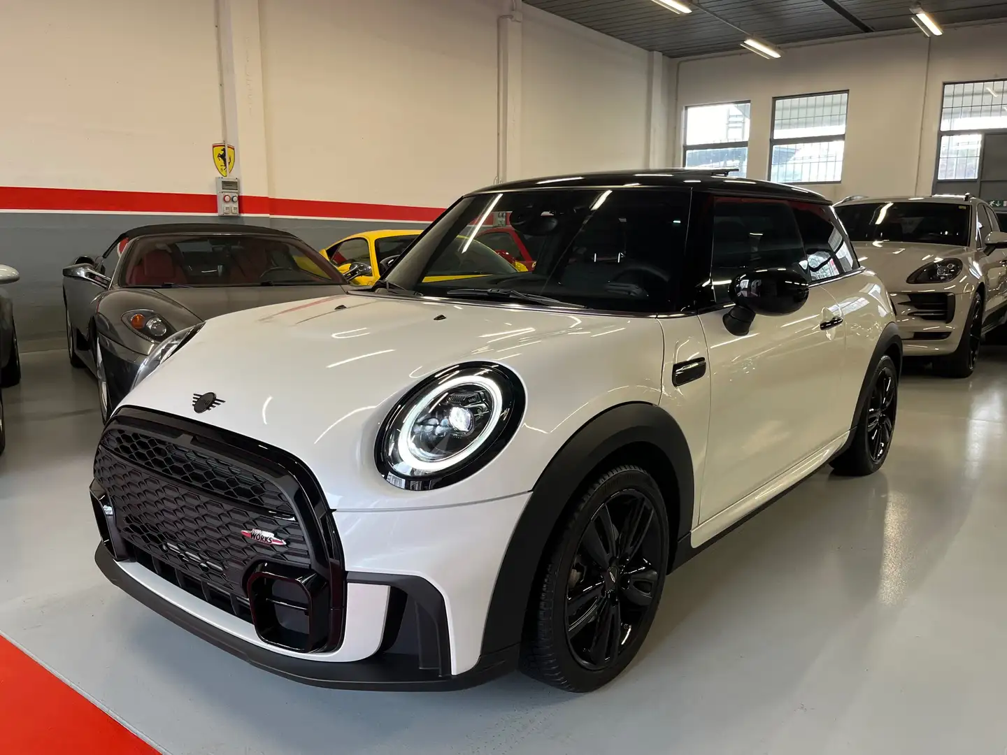 MINI Cooper 3p 1.5 JCW auto Bianco - 1