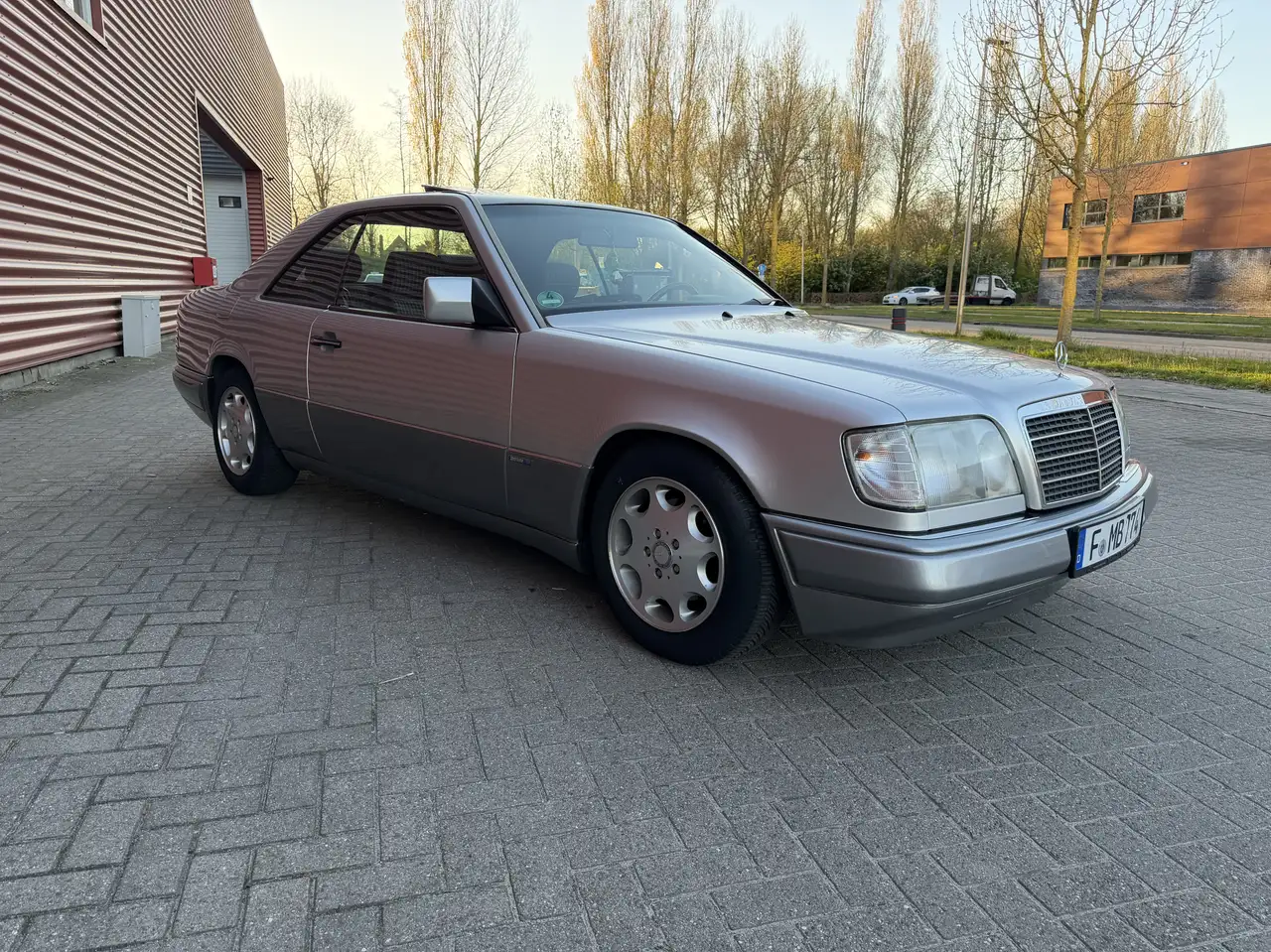 Mercedes-Benz W124 E220 Coupe Sportline–1995, foto 4