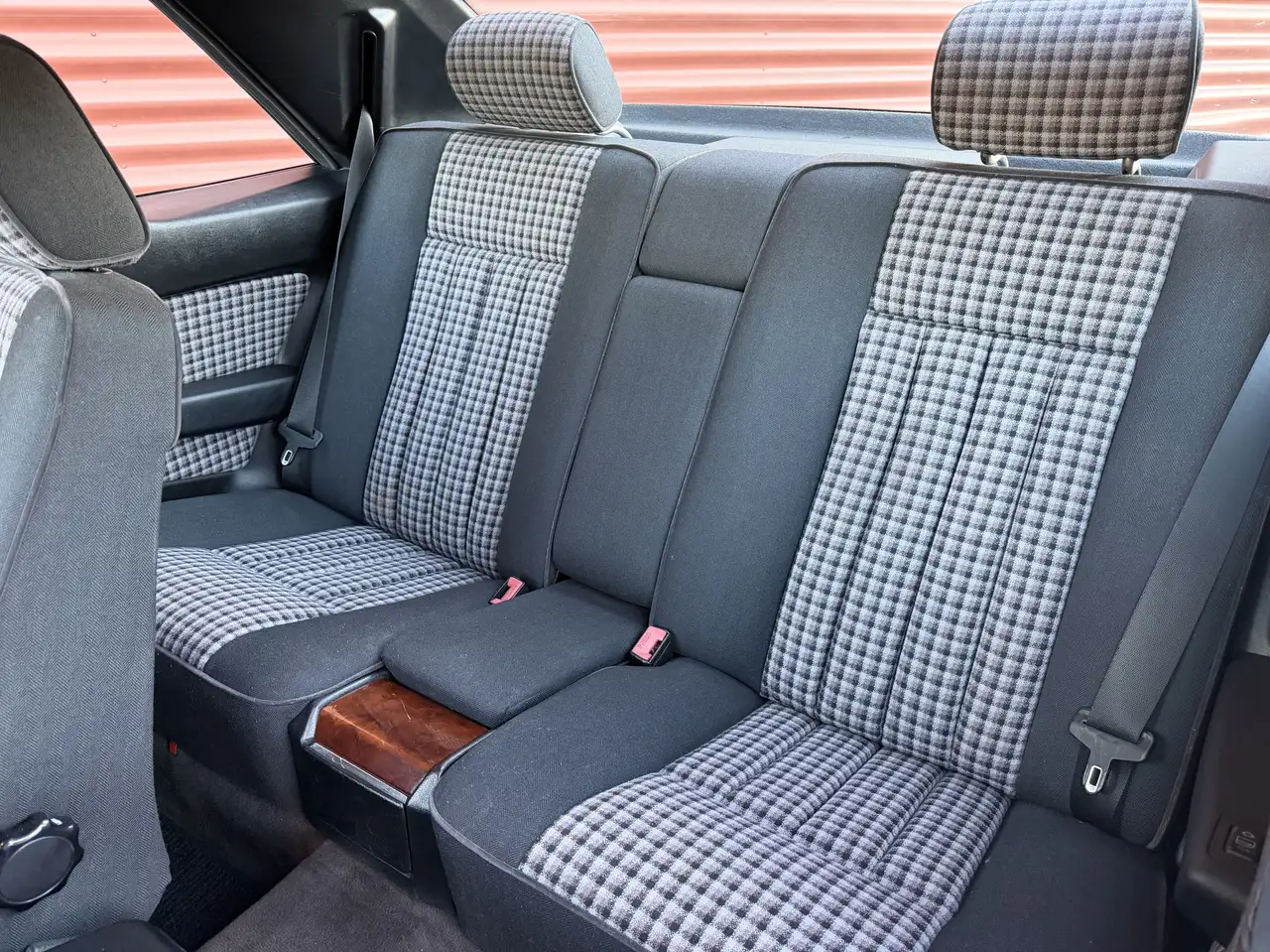 Mercedes-Benz W124 E220 Coupe Sportline–1995, foto 11