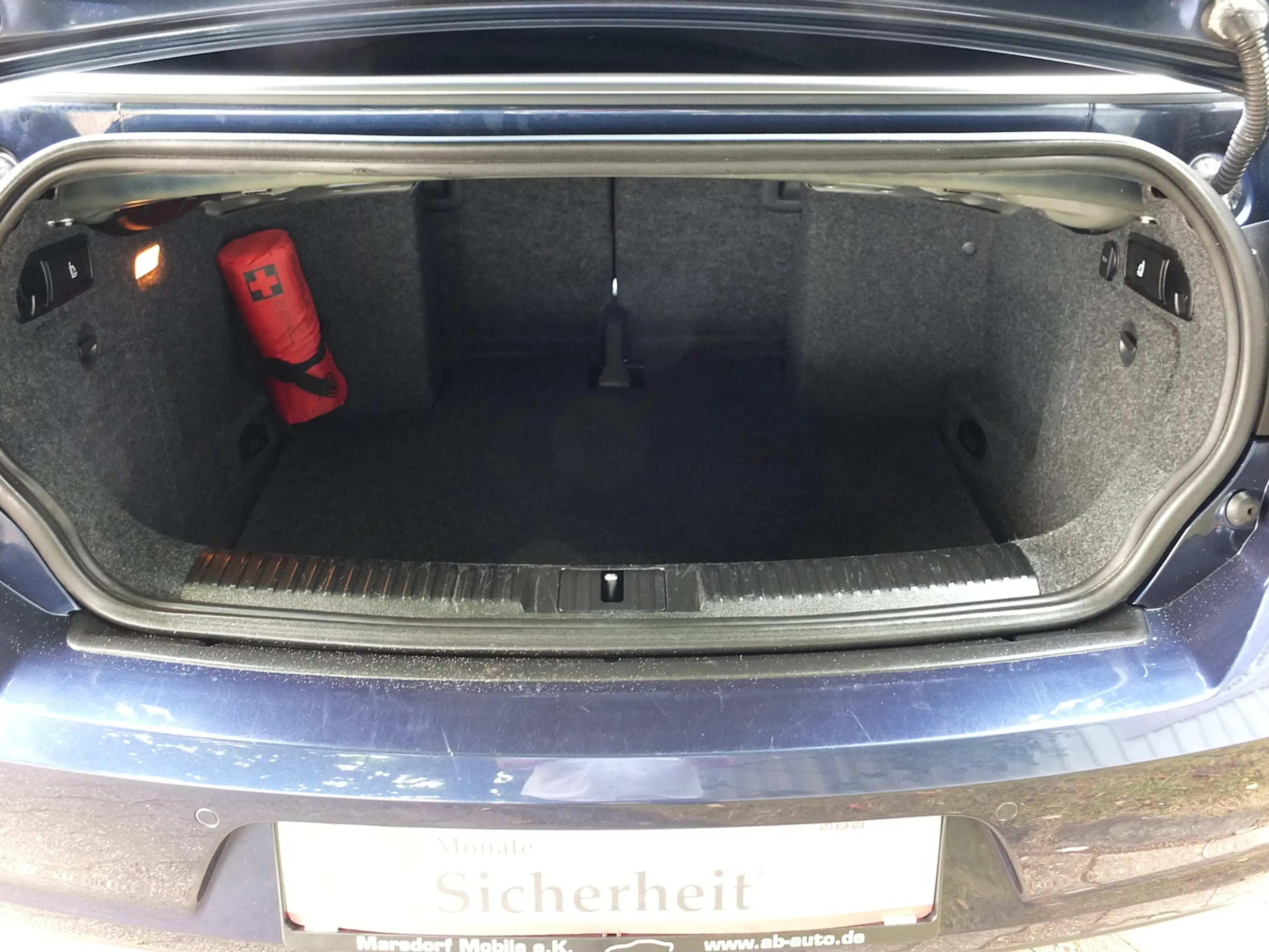 Volkswagen Golf Cabriolet LEDER XENON NAVI EINPARKHILFE TEMPOMAT — photo 13