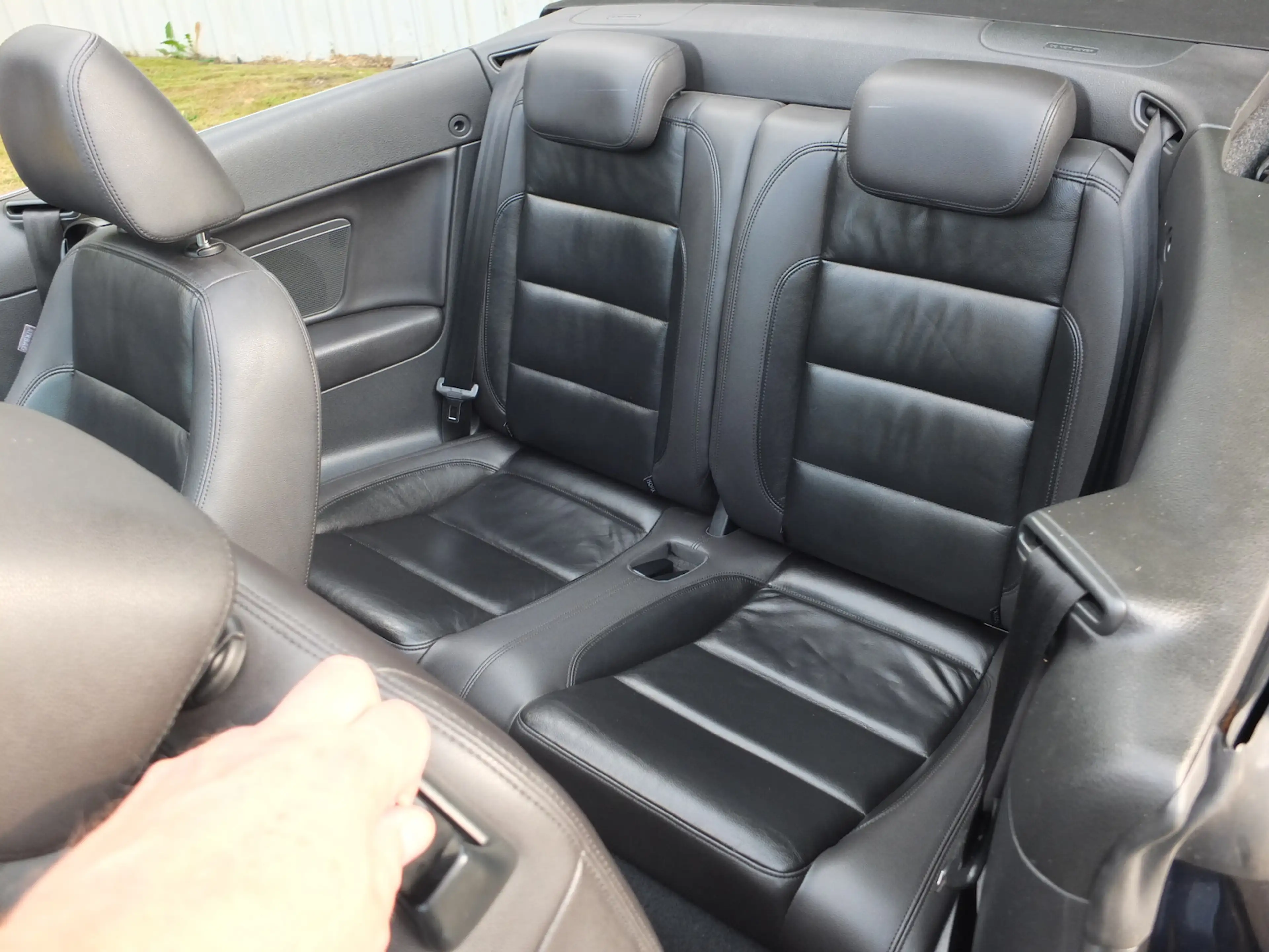 Volkswagen Golf Cabriolet LEDER XENON NAVI EINPARKHILFE TEMPOMAT — photo 11