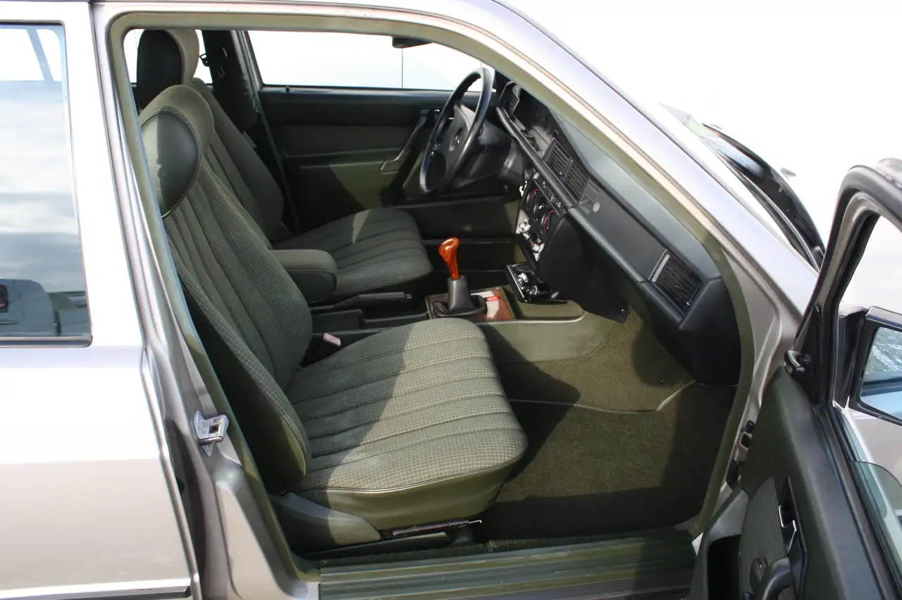 Mercedes-Benz 190D, foto 4