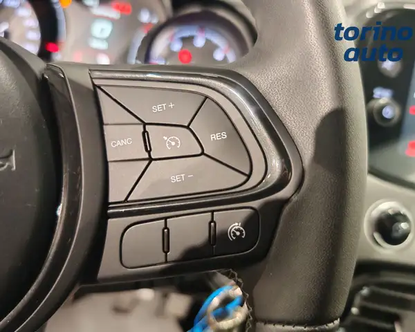 Fiat 500X view 13