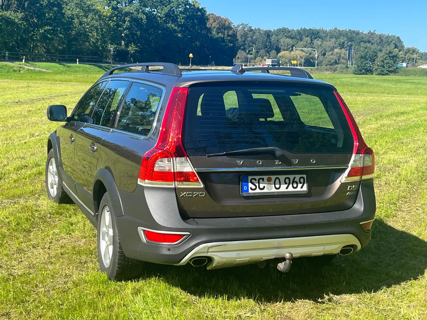 Volvo XC70 XC70 Diesel D5 AWD Geartronic Summum Bronze - 2