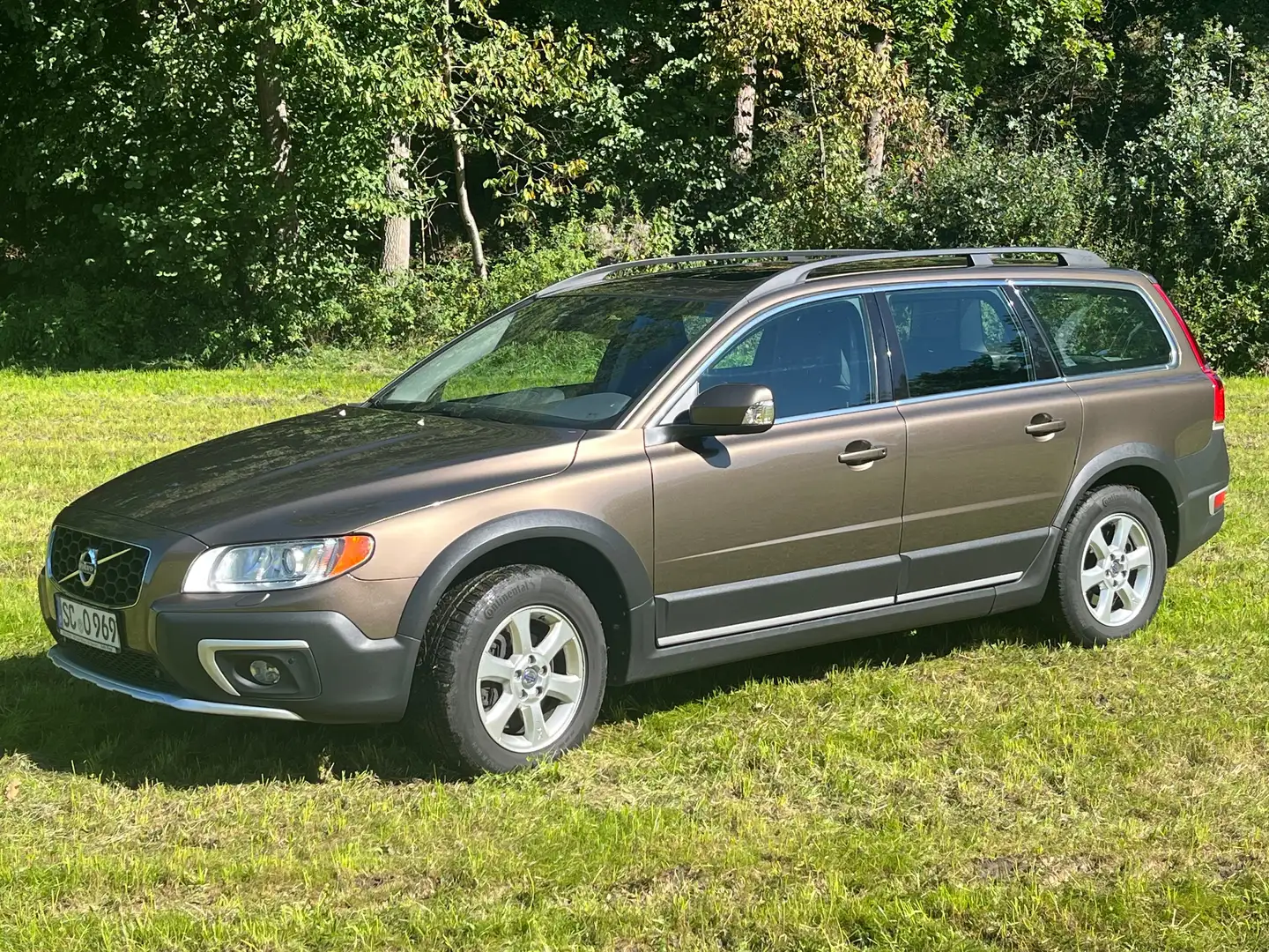Volvo XC70 XC70 Diesel D5 AWD Geartronic Summum Bronze - 1